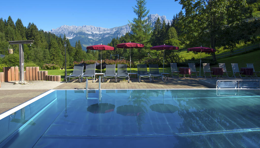 Aparthotel Landhof 4*